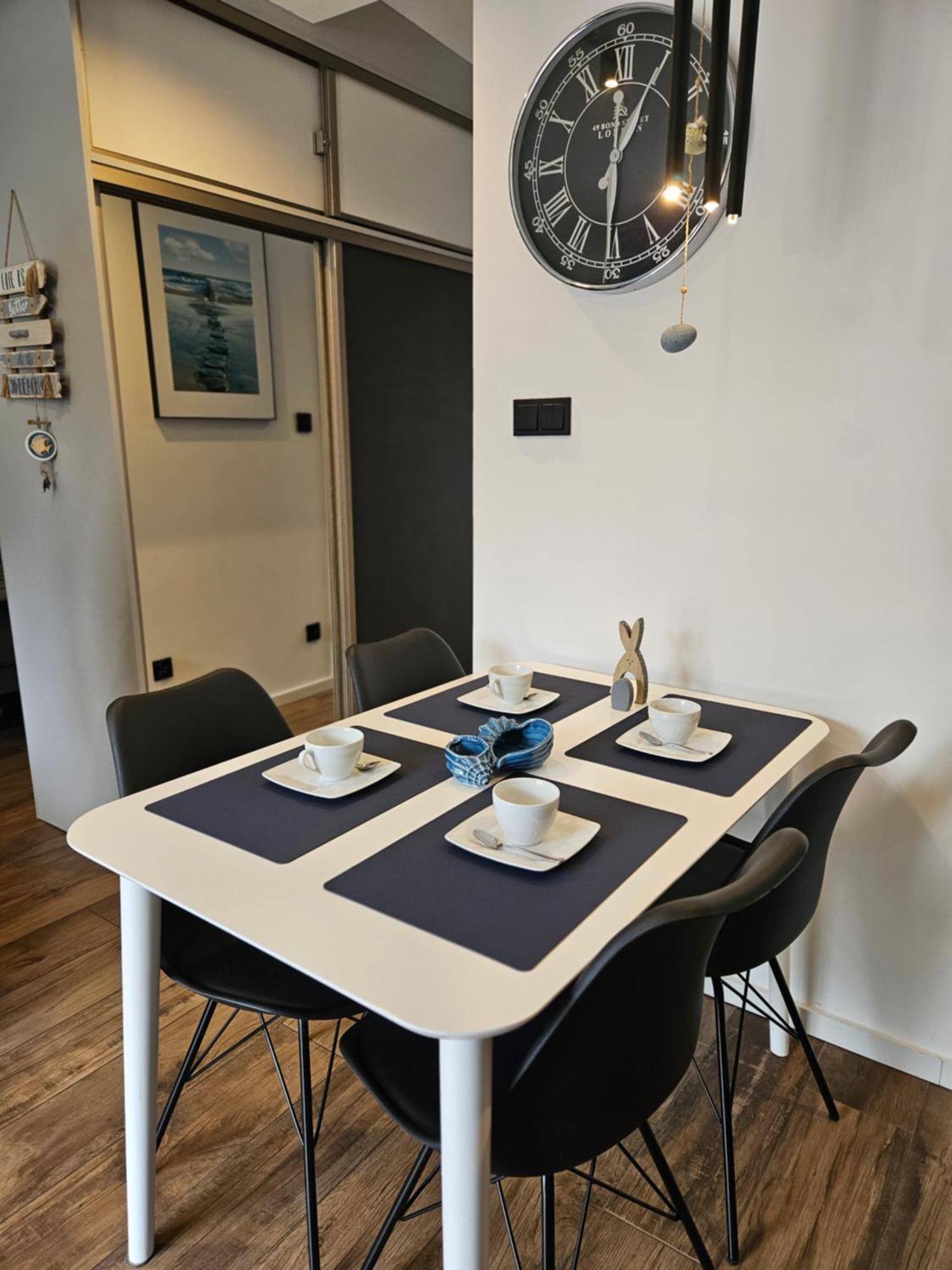 Apartament Grunwaldzka 105 Z Tarasem 5O M Do Plazy Pobierowo Bagian luar foto