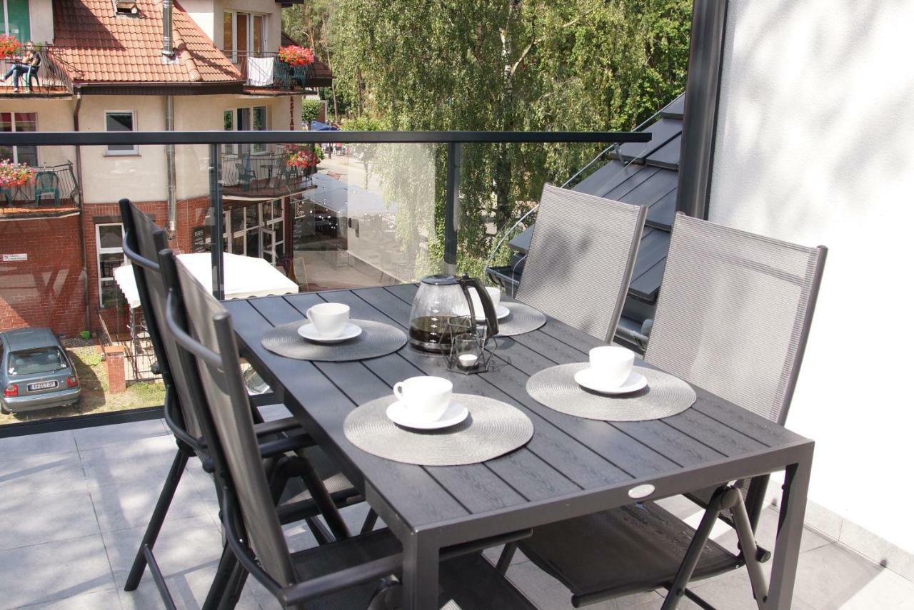 Apartament Grunwaldzka 105 Z Tarasem 5O M Do Plazy Pobierowo Bagian luar foto
